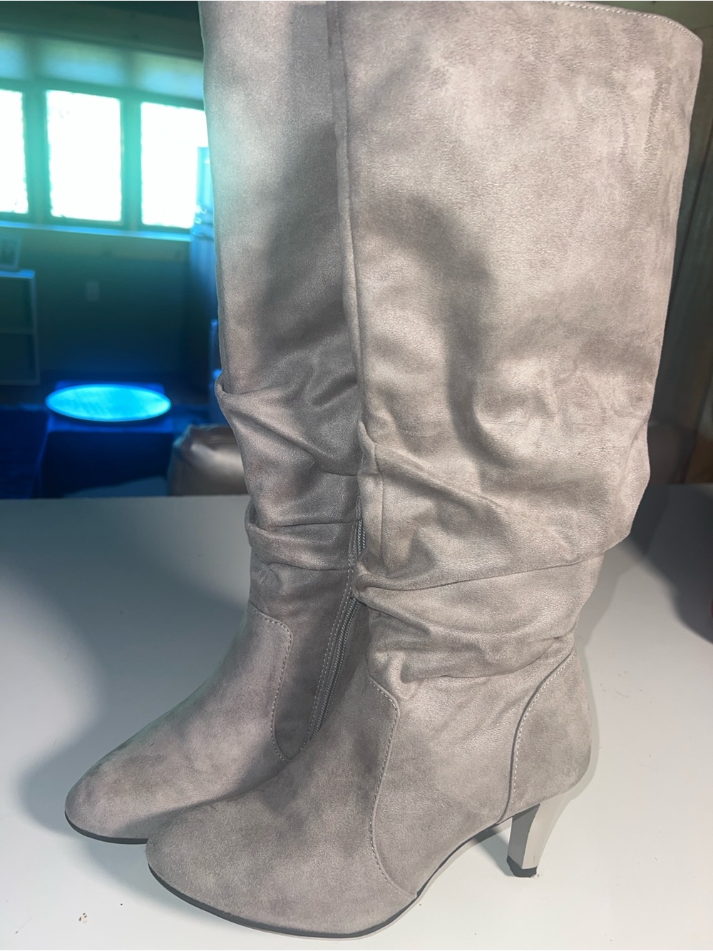 Women’s Gray Knee-High Suede Heeled Boots